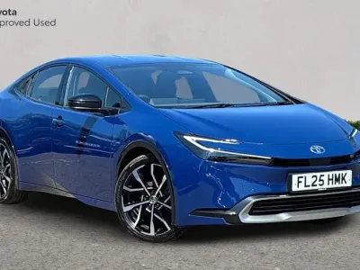 Used Toyota Prius 223 HP (164 kW) 2025 Blue Hatchback