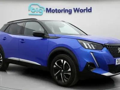 Second-hand Peugeot 2008 GT 131 CP (96 kW) 2022 Albastru SUV