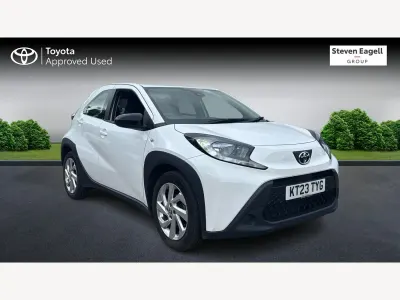 Used Toyota Aygo X PURE 72 HP (52 kW) 2023 White SUV