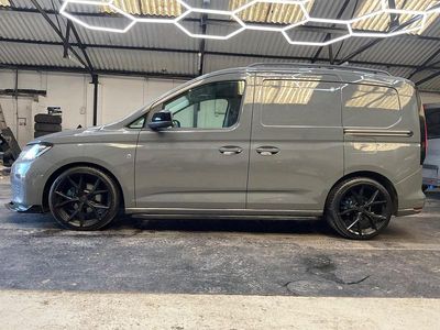 Usado VW Caddy Pro 122 HP (89 kW) 2023 Cinzento Monovolume