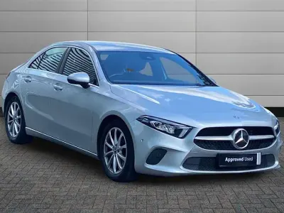 Używany Mercedes A200 Executive 163 KM (119 kW) 2020 Srebrny Sedan/Limuzyna