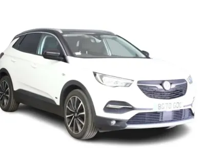 Used Vauxhall Grandland X SRi 300 HP (220 kW) 2020 White SUV