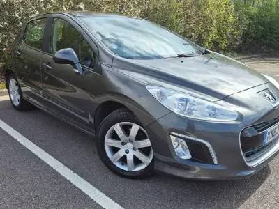 Używany Peugeot 308 Active 92 KM (67 kW) 2013 Szary Hatchback