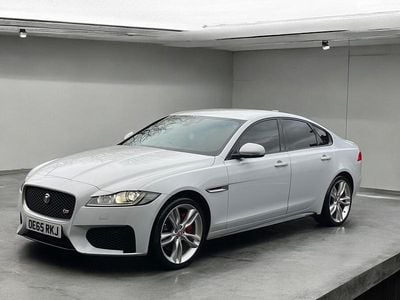 Used Jaguar XF S 300 HP (220 kW) 2015 White Sedan