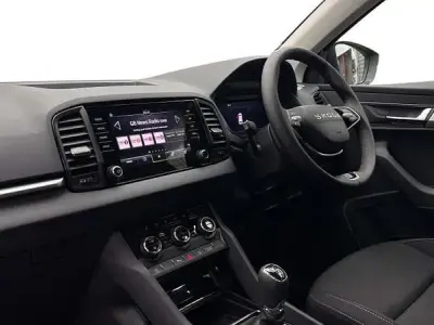 Ny Skoda Karoq SE 150 HK (110 kW) 2025 Svart SUV