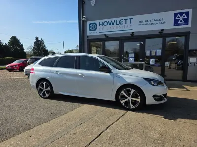Used Peugeot 308 GT-line 120 HP (88 kW) 2016 White Estate