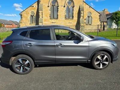 Used Nissan Qashqai N-Connecta 110 HP (80 kW) 2016 Grey SUV