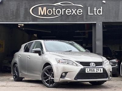 Lexus CT200h
