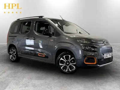 Usado Citroën e-Berlingo XTR 100 kW (136 HP) 2023 Cinzento Monovolume