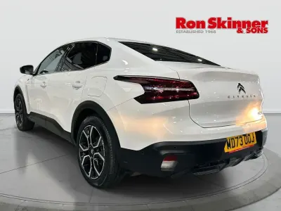 Used Citroën e-C4 Shine 2023 Sedan