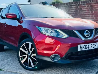 Używany Nissan Qashqai S 130 KM (95 kW) 2014 Czerwony SUV