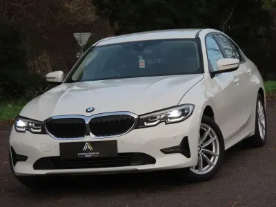 Used BMW 318 2019 White Sedan