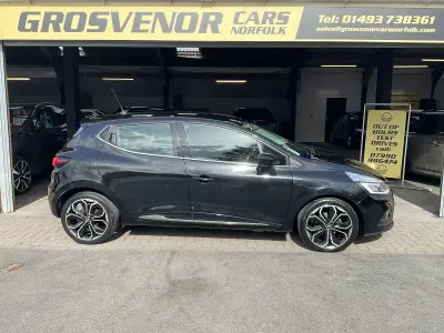 Used Renault Clio Signature 90 HP (66 kW) 2017 Black Hatchback