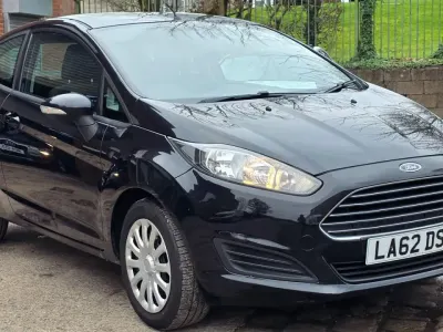 Usado Ford Fiesta Style 82 HP (60 kW) 2013 Preto Citadino