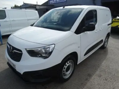 Used Vauxhall Combo S 2022 White MPV