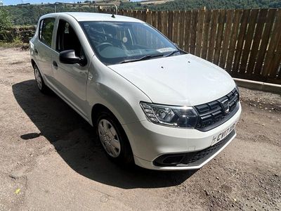 Used Dacia Sandero Ambiance 2017 White Hatchback