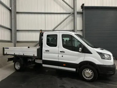 Usado Ford Transit 130 HP (95 kW) 2021 Branco Sedan