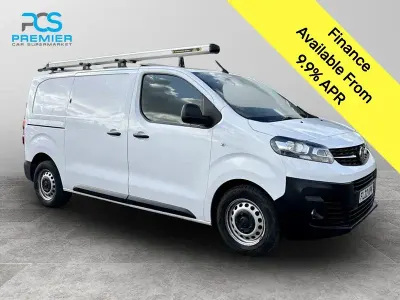 Used Vauxhall Vivaro 145 HP (106 kW) 2022 White MPV