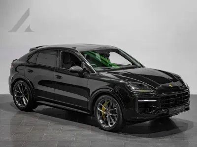 Usado Porsche Cayenne GTS 493 HP (362 kW) 2025 Preto SUV