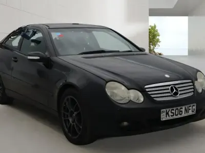 Used Mercedes C180 SE 143 HP (105 kW) 2006 Black Coupe