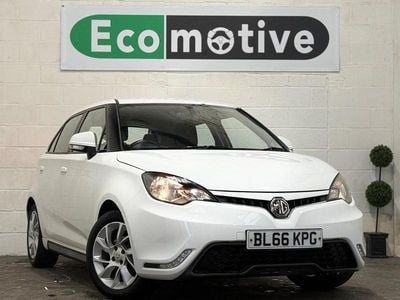 Used MG MG3 106 HP (77 kW) 2017 White Hatchback