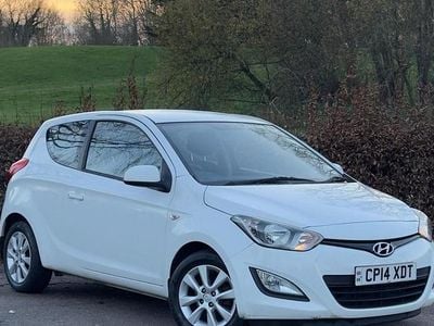 White Used 2014 Hyundai i20 Active Hatchback | £4,800 (Good price)