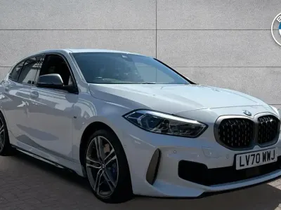 Käytetty BMW M135 Comfort Edition 302 HP (222 kW) 2021 Valkoinen Viistoperä