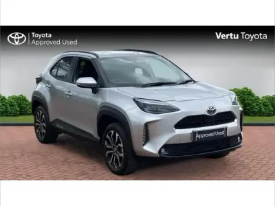 Used Toyota Yaris Cross Design 113 HP (83 kW) 2025 Silver SUV