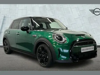Used Mini Cooper S Comfort 176 HP (129 kW) 2024 Green Hatchback