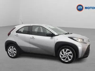 Używany Toyota Aygo X PURE 72 KM (52 kW) 2025 SUV