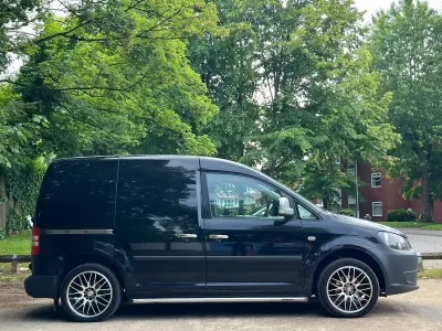 Used VW Caddy Startline 75 HP (55 kW) 2014 Black MPV