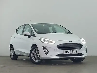 Used Ford Fiesta Zetec 100 HP (73 kW) 2019 White Hatchback