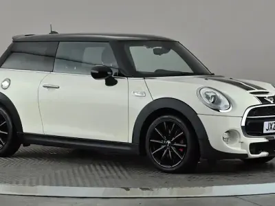 Used Mini Cooper S Chili 170 HP (125 kW) 2016 White Hatchback