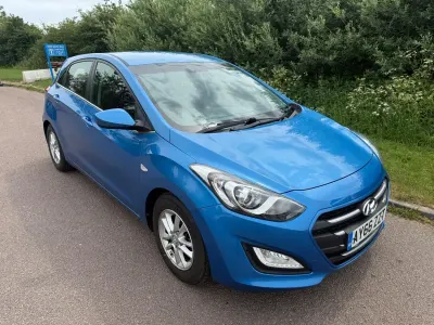 Used Hyundai i30 SE 110 HP (80 kW) 2016 Blue Hatchback