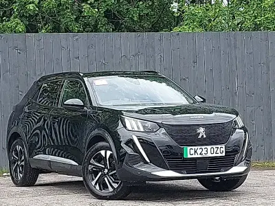 Begagnad Peugeot e-2008 GTi 100 kW (136 HK) 2023 Svart SUV