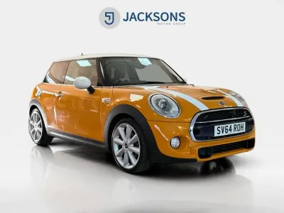 Usado Mini Cooper S Hatch 192 CV (141 kW) 2014 Naranja Utilitario