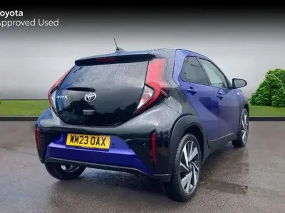 Used Toyota Aygo X 72 HP (52 kW) 2023 Juniper blue bitone SUV
