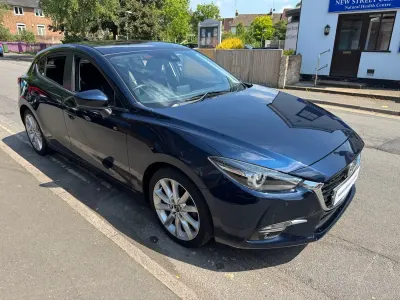 Usado Mazda 3 Inclusive 121 CV (88 kW) 2017 Azul Utilitario