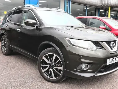 Used Nissan X-Trail Tekna 177 HP (130 kW) 2017 Green SUV