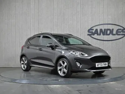 Usado Ford Fiesta Active 125 HP (91 kW) 2020 Cinzento Citadino