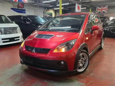 Begagnad Mitsubishi Colt 109 HK (80 kW) 2008 Röd