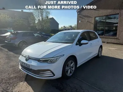 Begagnad VW Golf VII Life 150 HK (110 kW) 2021 Vit Halvkombi