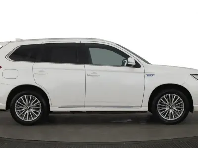 Used Mitsubishi Outlander P-HEV 2020 White SUV