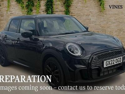 Begagnad Mini Cooper Hatch 134 HK (98 kW) 2022 Svart Halvkombi
