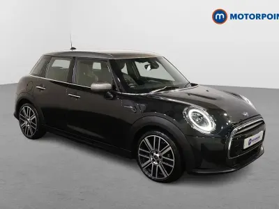 Używany Mini Cooper Exclusive 136 KM (100 kW) 2022 Czarny Hatchback