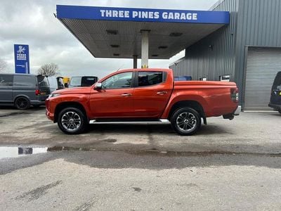 Used Mitsubishi L200 150 HP (110 kW) 2019 Orange Pickup