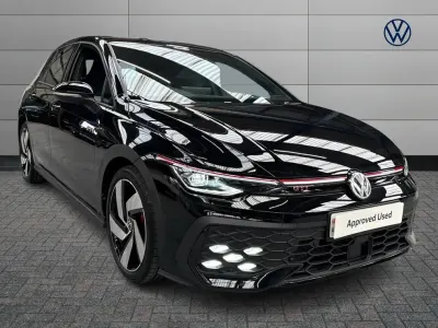 Second-hand VW Golf VIII GTI 265 CP (194 kW) 2025 Negru Hatchback
