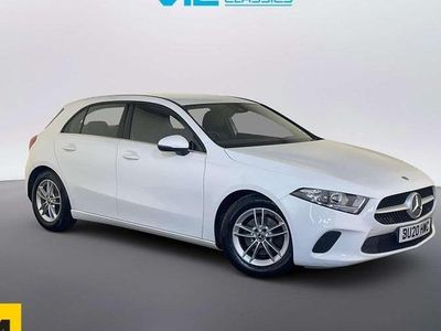 Używany Mercedes A180 SE 136 KM (100 kW) 2020 Biały Hatchback