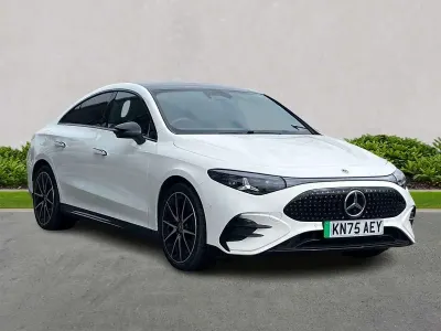 Usado Mercedes CLA 250+ AMG line 200 kW (272 HP) 2025 Branco Sedan