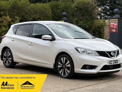 White Used 2015 Nissan Pulsar Tekna Hatchback | £5,790 (Fair price)